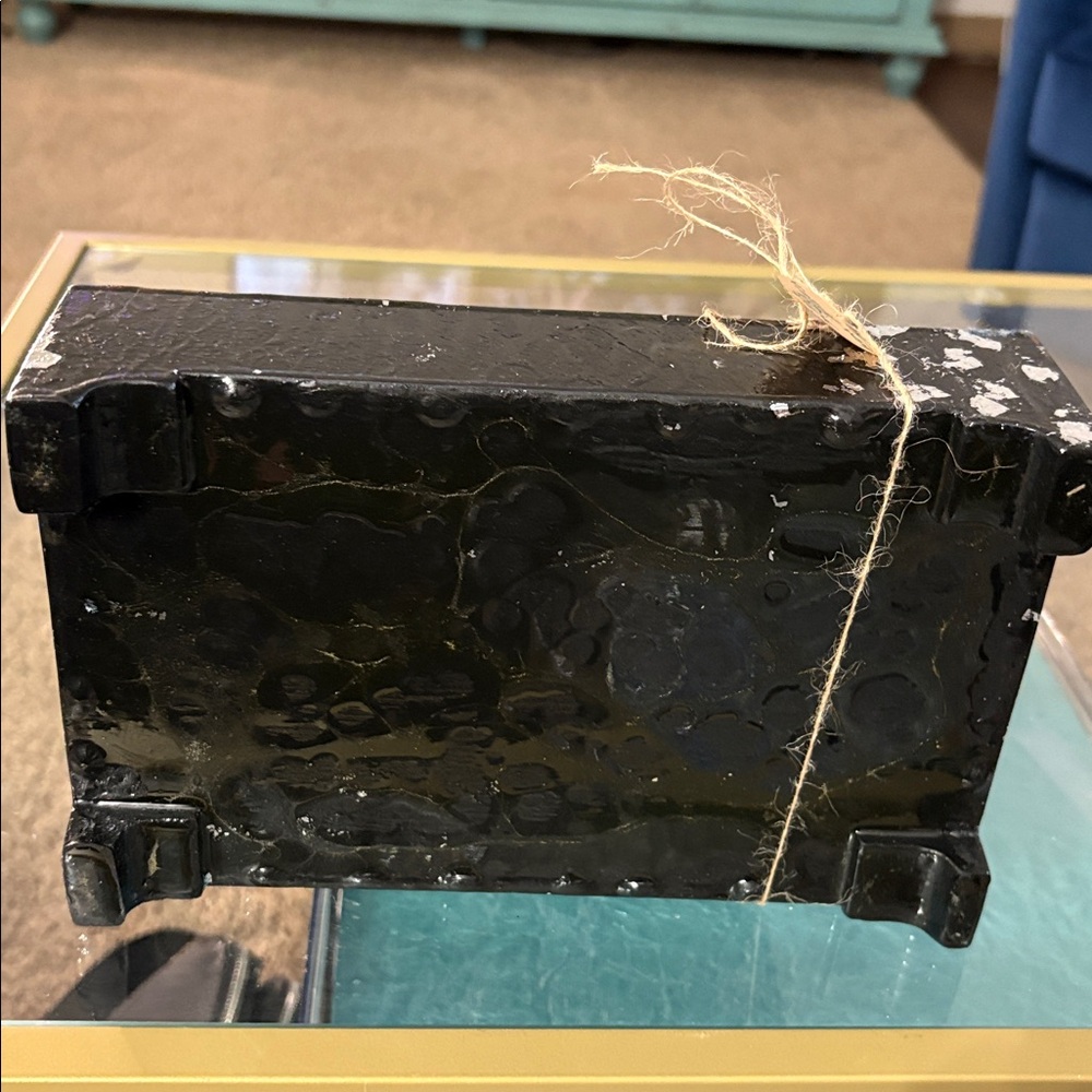 Elegant Black Jewelry Box with Silver Accents - Picture 6 of 8